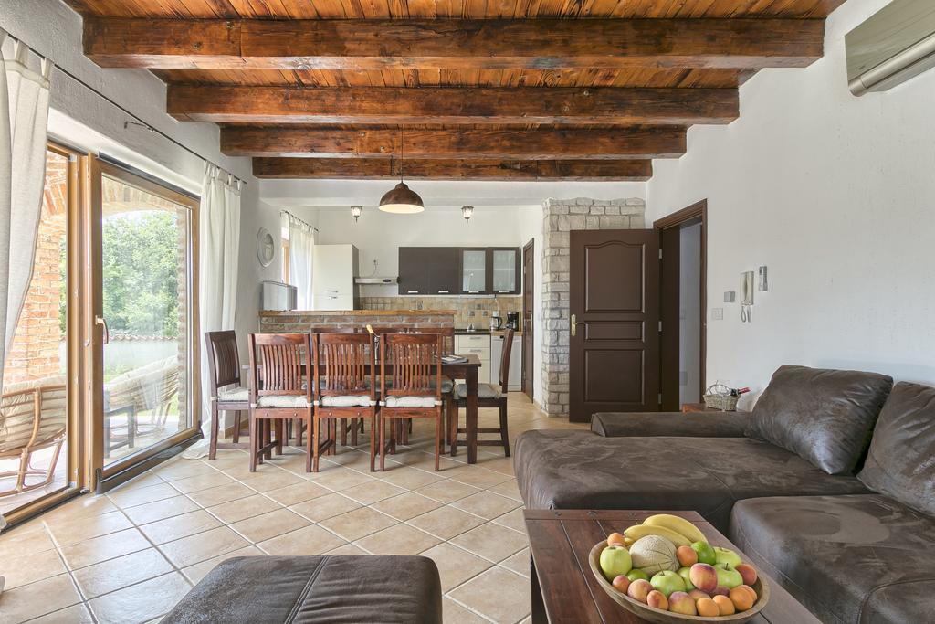 Istrian Villa Melany Vodnjan Bagian luar foto