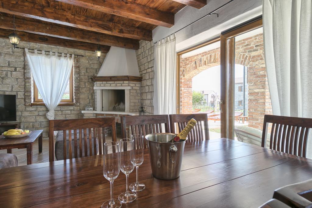 Istrian Villa Melany Vodnjan Bagian luar foto